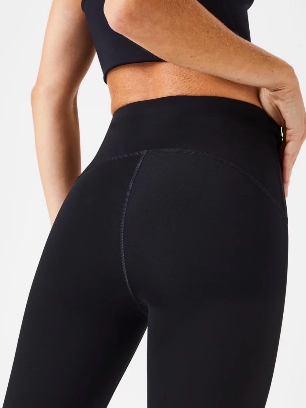 SPANXshape® Booty Boost®
7/8 Leggings. NWT BLACK XL